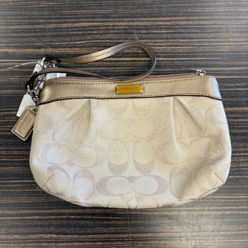Vist Large View of Product Image Which is Used Coach Wristlet