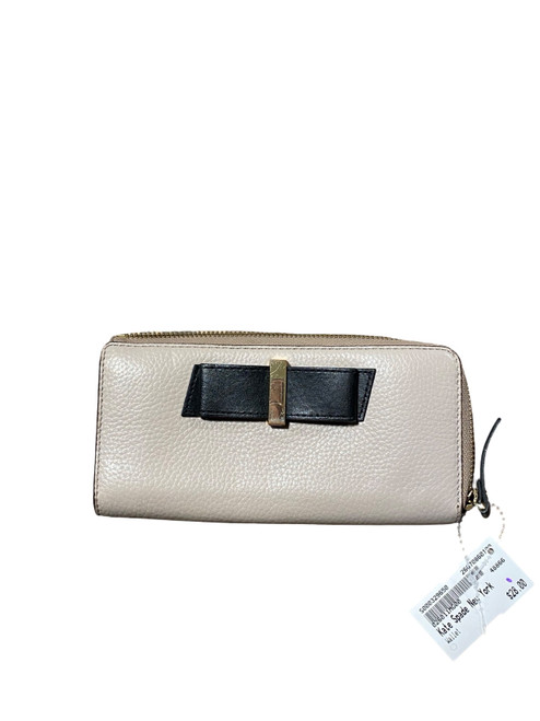 Vist Large View of Product Image Which is Used Kate Spade New York Wallet