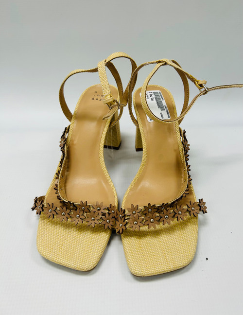 Vist Large View of Product Image Which is Used A New Day Low Heels 9
