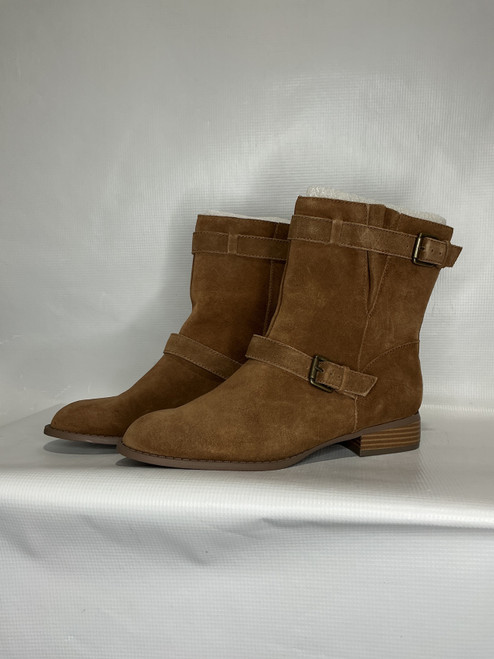 Vist Large View of Product Image Which is Used Liz & Co Ankle Boots 9.5