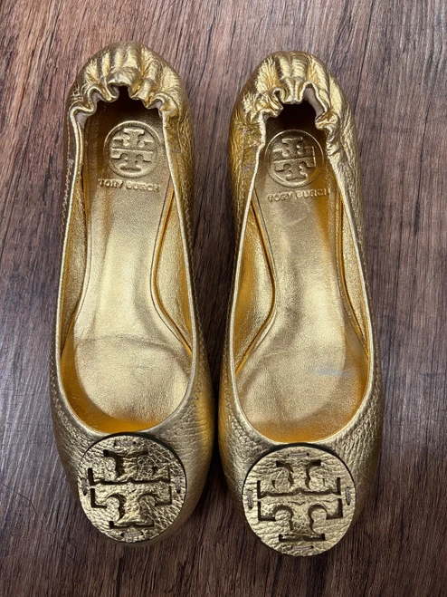 Vist Large View of Product Image Which is Used Tory Burch Casual Shoes 5.5