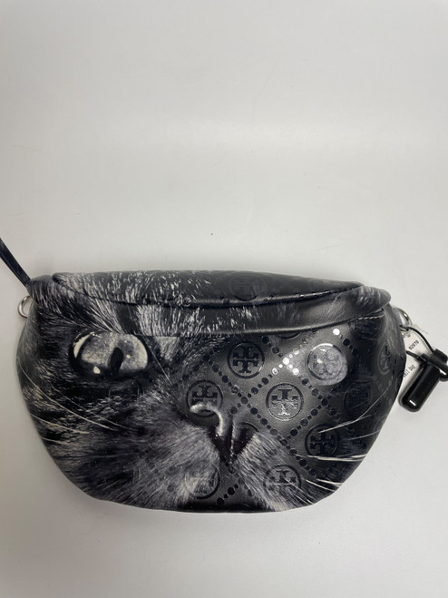 Vist Large View of Product Image Which is Used Tory Burch Crossbody 