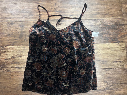 Vist Large View of Product Image Which is Used Paige Tank Top M-8/10