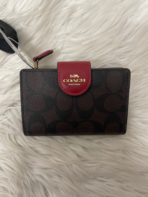 Vist Large View of Product Image Which is Used Coach Leather Wallet