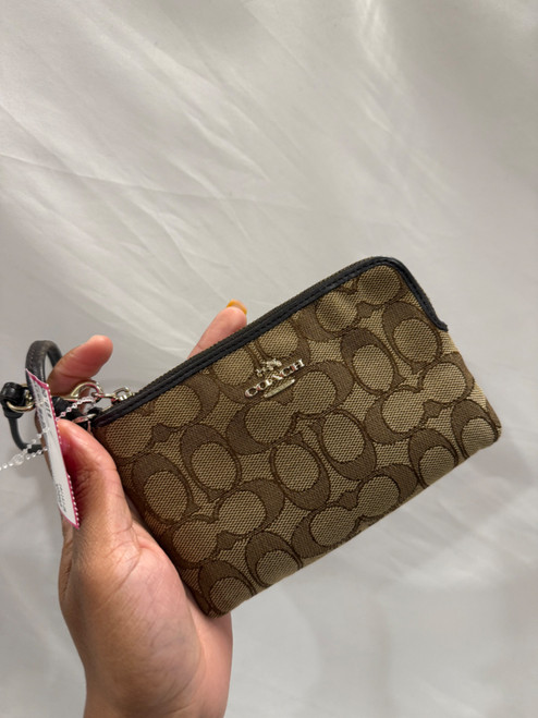 Vist Large View of Product Image Which is Used Coach Wristlet