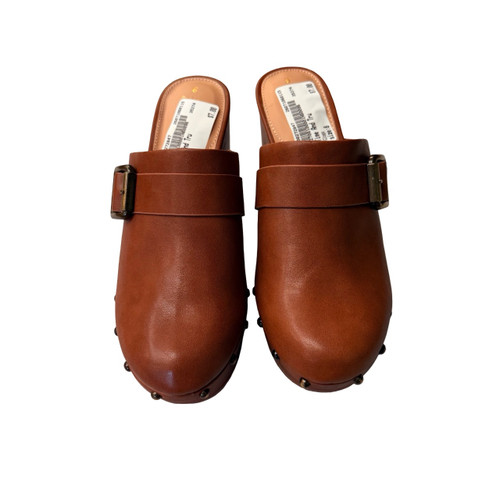 Vist Large View of Product Image Which is Used Time And Tru Clogs 8