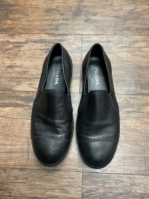 Vist Large View of Product Image Which is Used Prada Flats 8.5