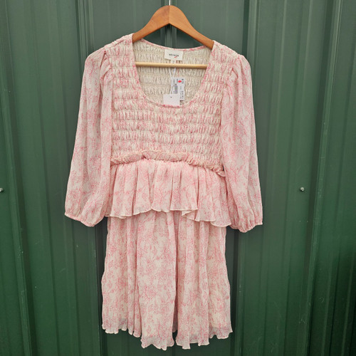 Vist Large View of Product Image Which is Used Heyson Short Dress F S-4/6