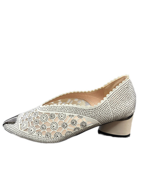 Vist Large View of Product Image Which is Used Fashion Low Heels 8