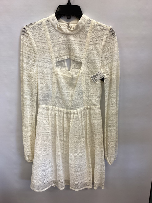 Vist Large View of Product Image Which is Used BCBGeneration Short Dress F S-4/6