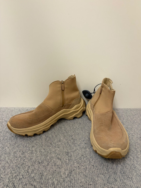 Vist Large View of Product Image Which is Used Sorel Performance Shoes 9