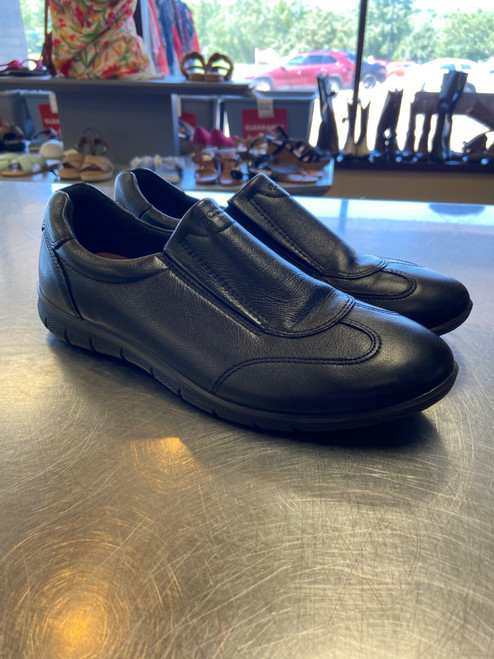 Vist Large View of Product Image Which is Used Ecco Flats 8.5
