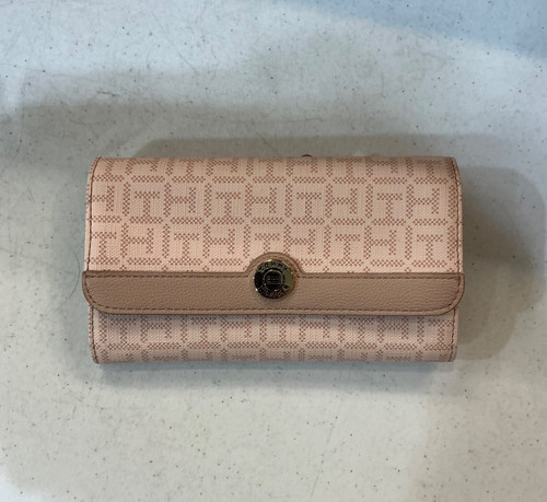 Vist Large View of Product Image Which is Used Tommy Hilfiger Leather Wallet