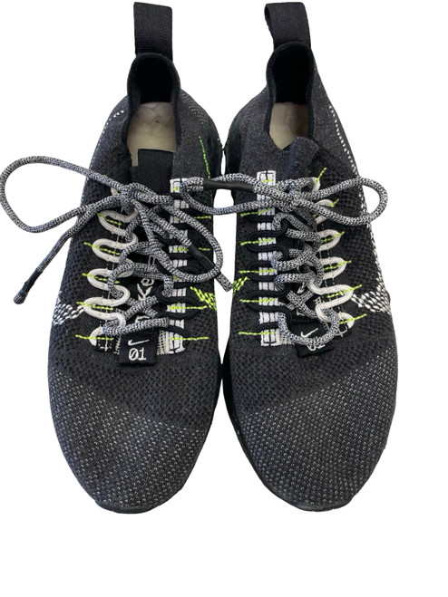 Vist Large View of Product Image Which is Used Nike Performance Shoes 6