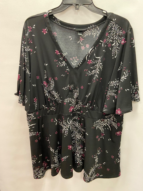 Vist Large View of Product Image Which is Used Torrid Short Sleeve Top 3X-22