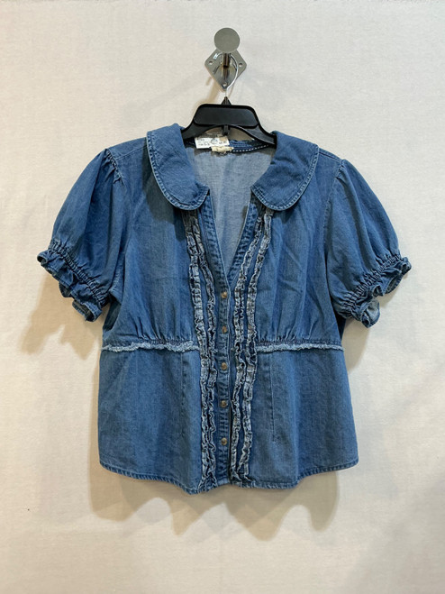 Vist Large View of Product Image Which is Used Pilcro Short Sleeve Top XL-16