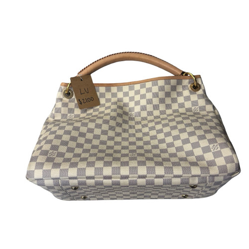 Vist Large View of Product Image Which is Used Louis Vuitton Large Leather Handbag
