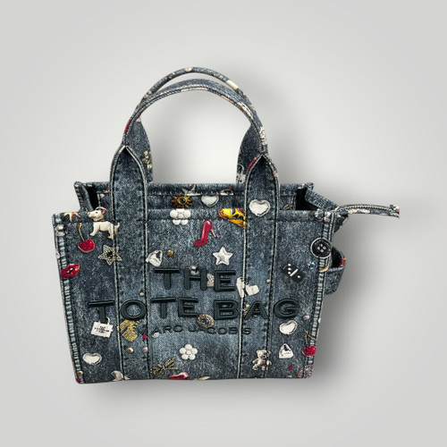 Vist Large View of Product Image Which is Used Marc Jacobs Small Handbag