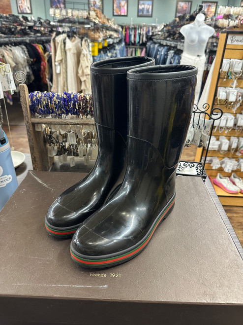 Vist Large View of Product Image Which is Used Gucci Rain Boots 8