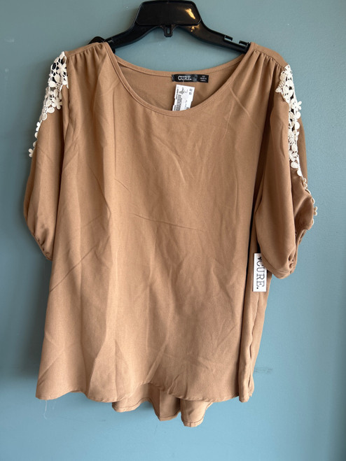 Vist Large View of Product Image Which is Used Unbranded Short Sleeve Top 1X-18