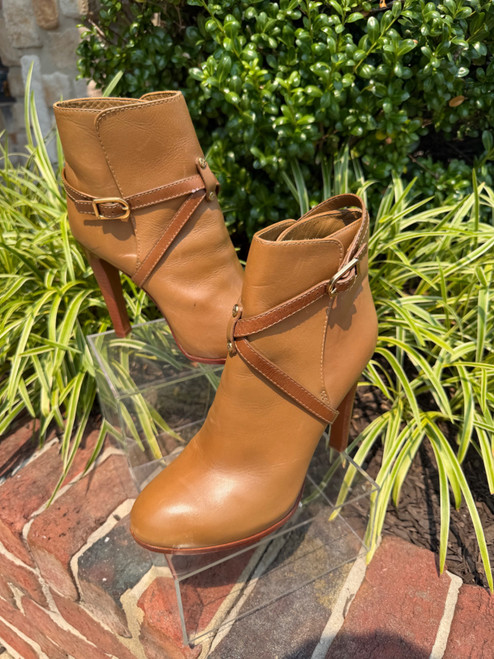 Vist Large View of Product Image Which is Used Tory Burch Ankle Boots 9