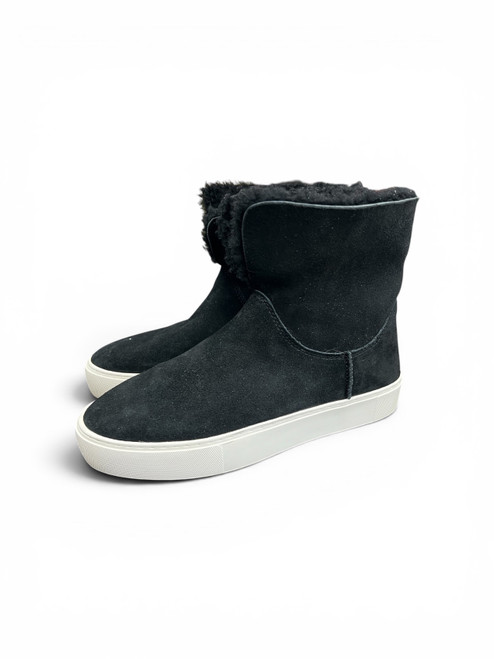 Vist Large View of Product Image Which is Used Ugg Australia Ankle Boots 9