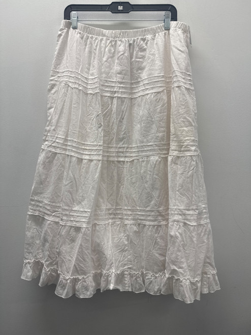 Vist Large View of Product Image Which is Used White Tanjay Long Skirt 16-33
