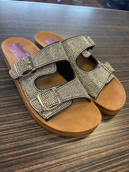 Vist Large View of Product Image Which is Nwt Unbranded Sandals 9