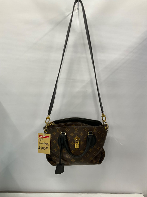 Vist Large View of Product Image Which is Used Louis Vuitton Large Leather Handbag