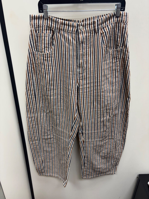 Vist Large View of Product Image Which is Used ee some Casual Pant L 12-14/31-32