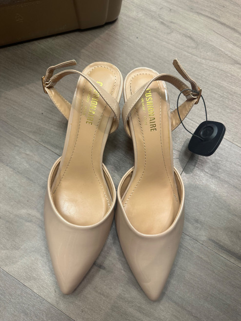 Vist Large View of Product Image Which is Used Unbranded Low Heels 9