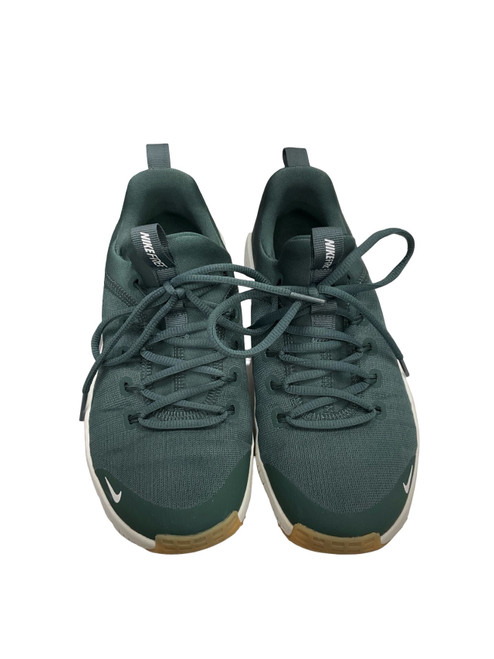 Vist Large View of Product Image Which is Used Nike Performance Shoes 7