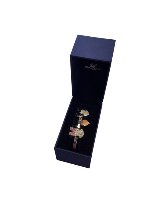 Vist Large View of Product Image Which is Used Swarovski Bracelet