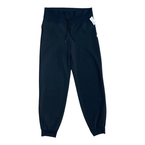 Vist Large View of Product Image Which is Used Vuori Active Pant M 8-10/28-30