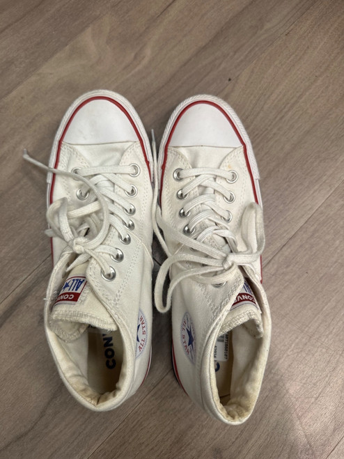 Vist Large View of Product Image Which is Used Converse Casual Shoes 8