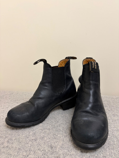 Vist Large View of Product Image Which is Used Blundstone Ankle Boots 6.5