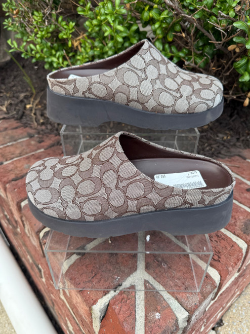 Vist Large View of Product Image Which is Used Coach Clogs 7