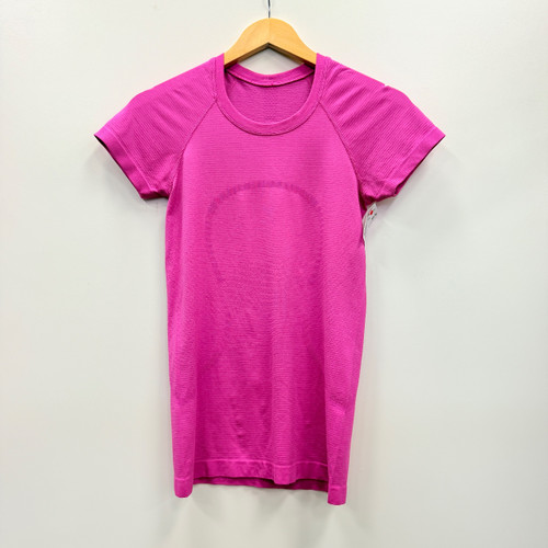 Vist Large View of Product Image Which is Used Lululemon Athletica Active Short Sleeve XS-0/2