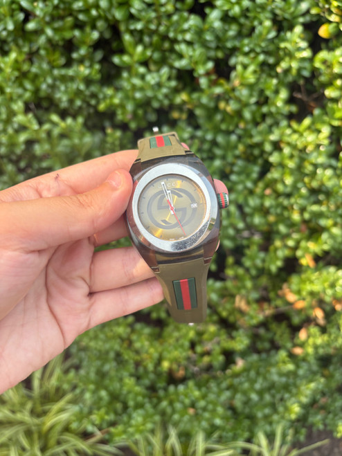 Vist Large View of Product Image Which is Used Gucci Watch