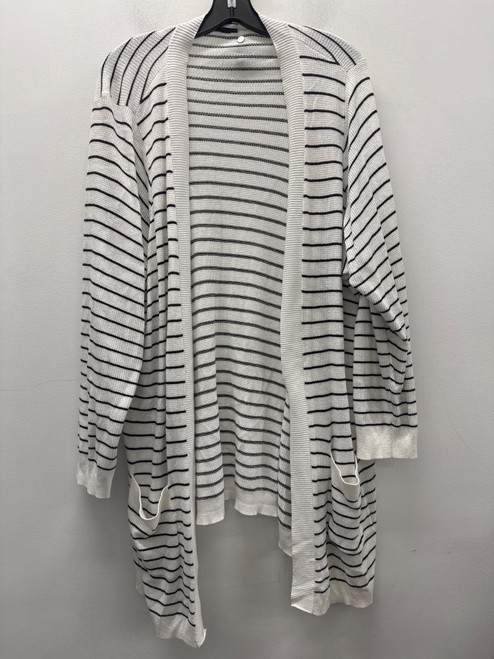 Vist Large View of Product Image Which is Used White Torrid Long Sleeve Top 5X-26