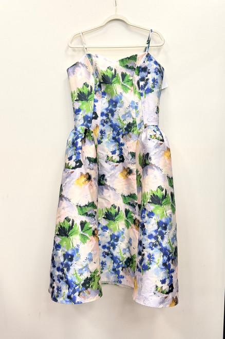 Vist Large View of Product Image Which is Used Express Long Dress B L-12/14