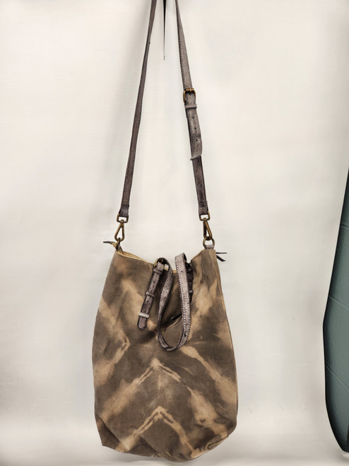 Vist Large View of Product Image Which is Used Unbranded Xlarge Leather Handbag