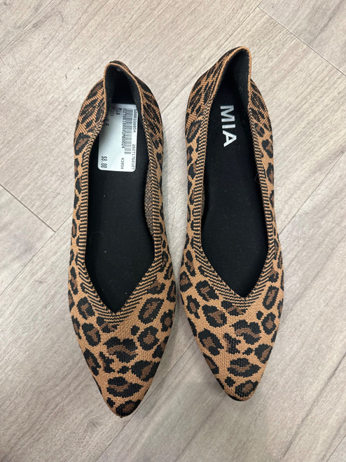Vist Large View of Product Image Which is Used Mia Flats 8.5