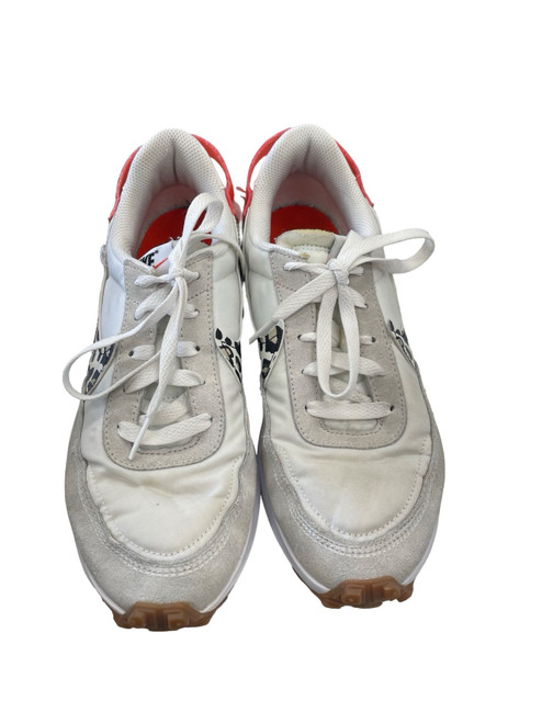 Vist Large View of Product Image Which is Used Nike Performance Shoes 8