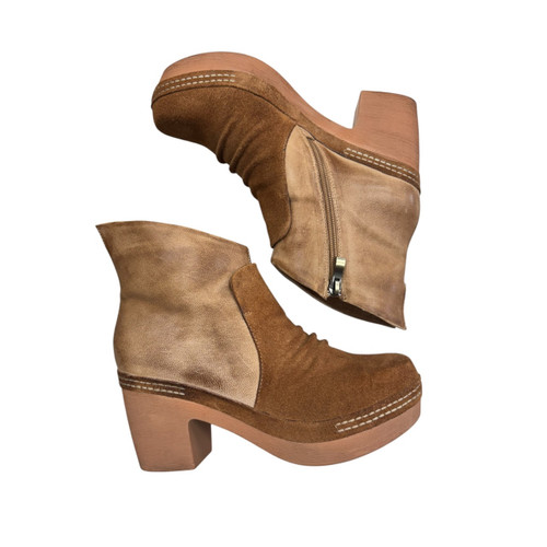 Vist Large View of Product Image Which is Used Antelope Ankle Boots 7