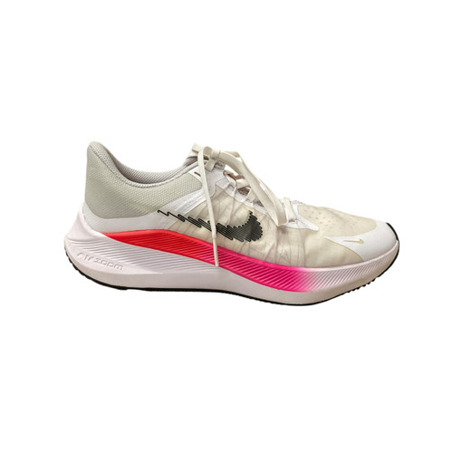 Vist Large View of Product Image Which is Used Nike Performance Shoes 7