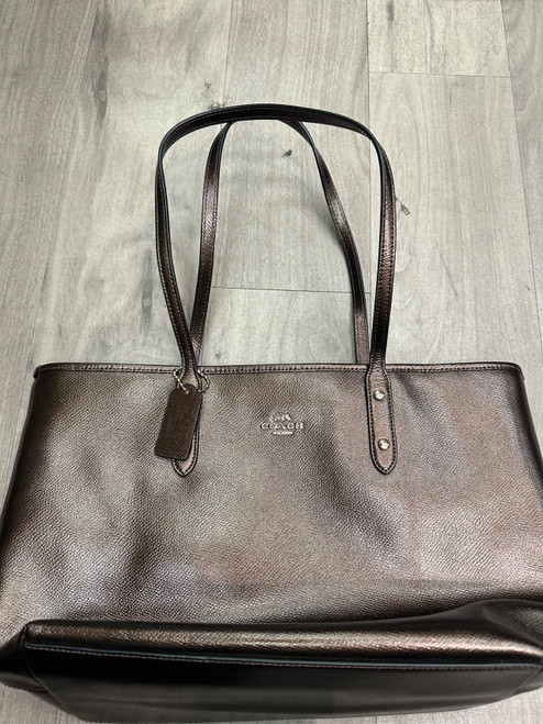 Vist Large View of Product Image Which is Used Coach Large Handbag