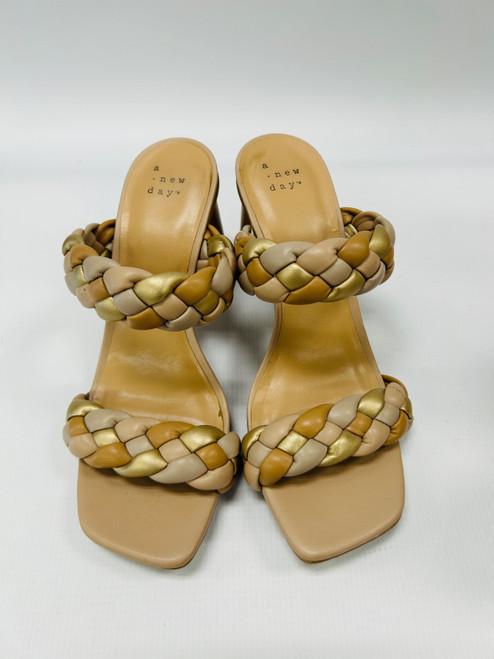 Vist Large View of Product Image Which is Used A New Day Low Heels 7