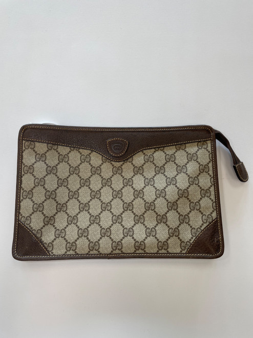 Vist Large View of Product Image Which is Used Gucci Leather Wristlet