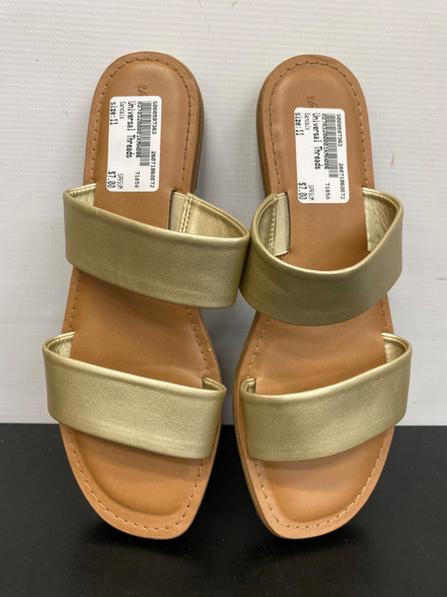 Vist Large View of Product Image Which is Used Universal Threads Sandals 11